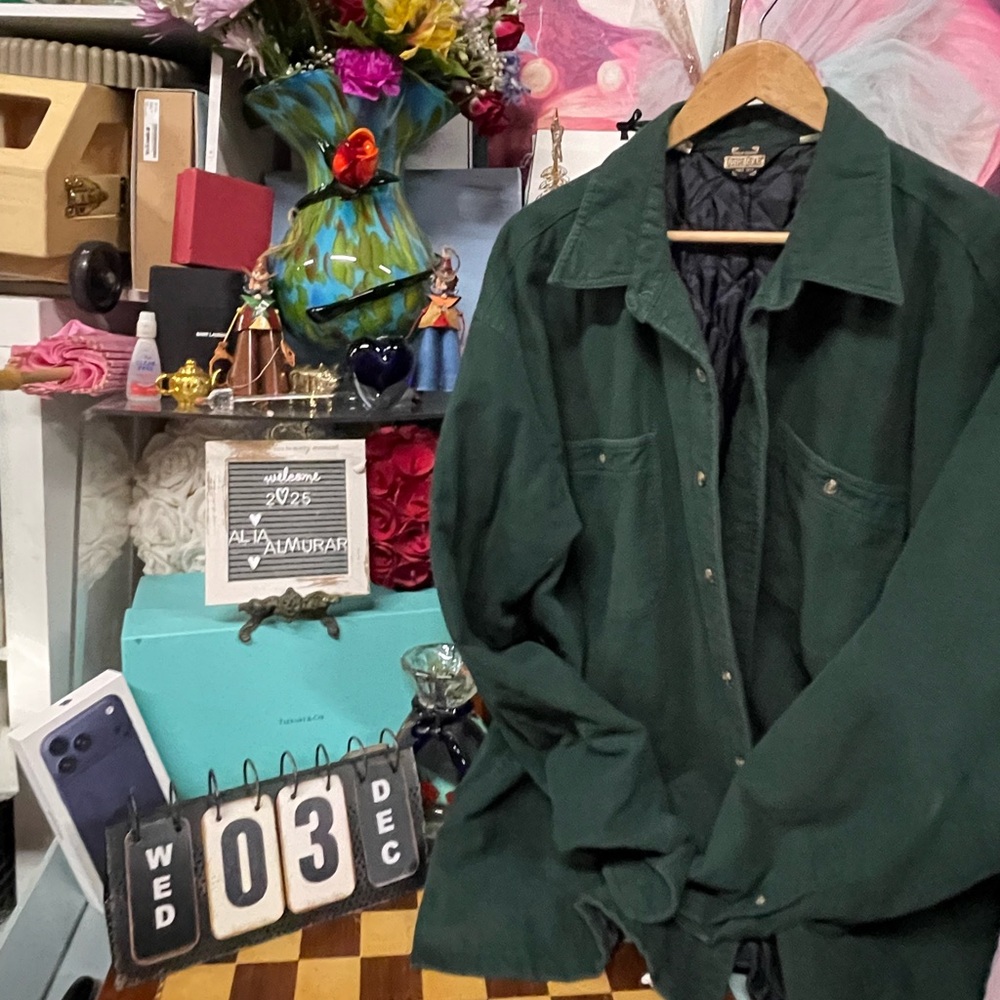 Green Lightweight Shirt Jacket with Utilitarian Style